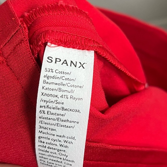 Spanx Polished On The Go Pull-On 6 inch Shorts in Red NWT Size 3X - Picture 4 of 4